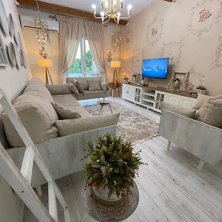 Apartment Jona Lovely Two Bedroom Ap Tirana