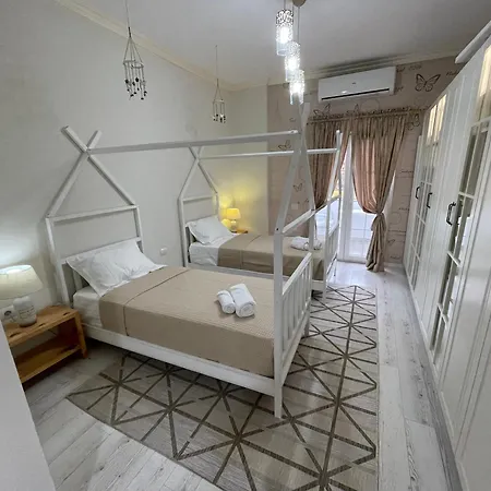 Jona Lovely Two Bedroom Ap Apartment *