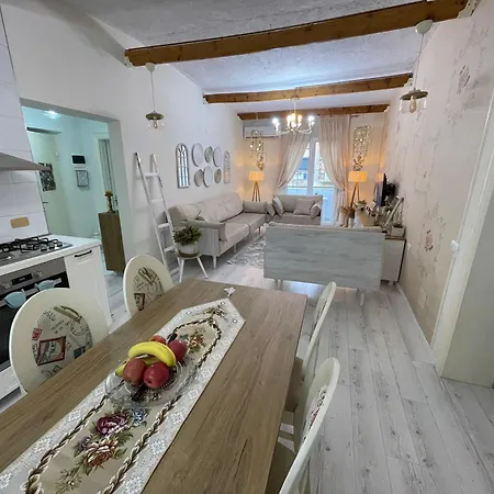 Jona Lovely Two Bedroom Ap Tirana