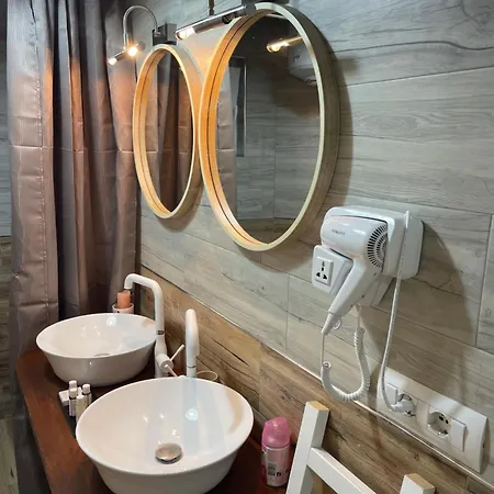 Apartment Jona Lovely Two Bedroom Ap