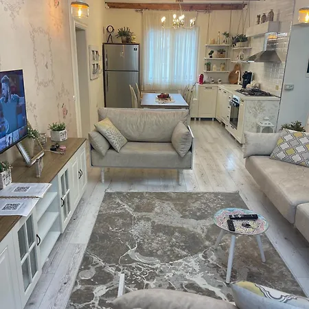 Apartment Jona Lovely Two Bedroom Ap